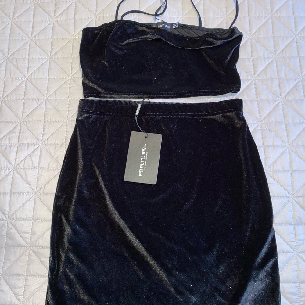 🔥NWT SUEDE skirt and tank set